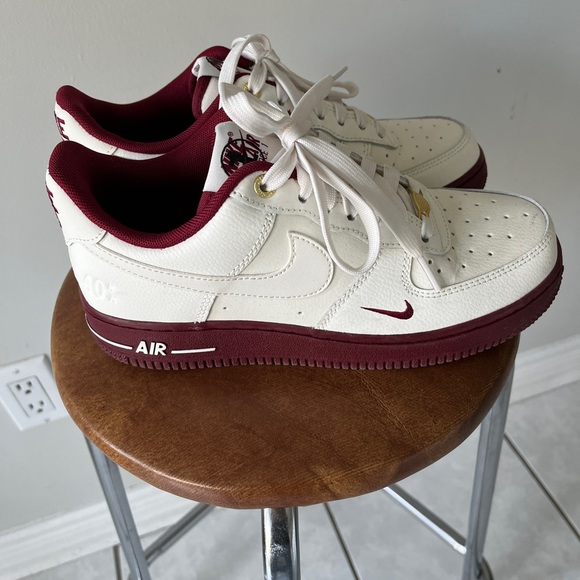 Nike Air Force 1 '07/40th ANV Metallic Gold DQ7582-100 Team Red - Picture 2 of 6